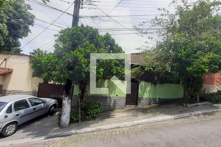 Casa de condomínio para alugar com 230m², 6 quartos e 2 vagasFachada