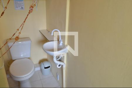 Casa de condomínio para alugar com 230m², 6 quartos e 2 vagasBanheiro da Suíte 4