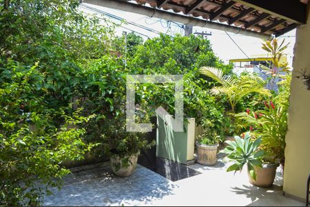 Casa de condomínio para alugar com 230m², 6 quartos e 2 vagasJardim