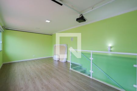 Casa à venda com 212m², 3 quartos e 3 vagas Casa à venda com 212m², 3 quartos e 3 vagasSala de cinema