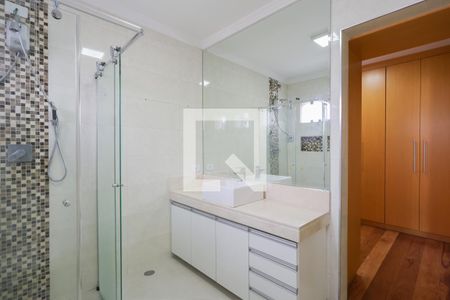 Casa à venda com 212m², 3 quartos e 3 vagas Casa à venda com 212m², 3 quartos e 3 vagasBanheiro da Suíte