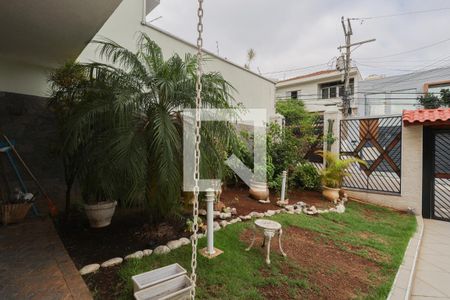 Casa à venda com 212m², 3 quartos e 3 vagas Casa à venda com 212m², 3 quartos e 3 vagasJardim