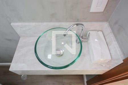 Casa à venda com 212m², 3 quartos e 3 vagas Casa à venda com 212m², 3 quartos e 3 vagasLavabo da sala de cinema