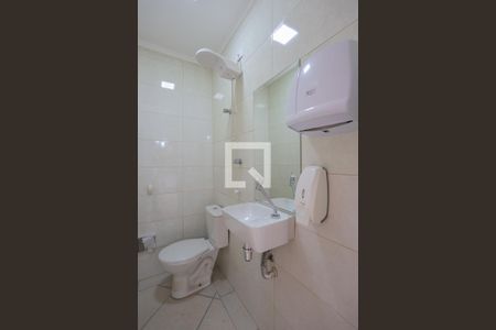 Casa à venda com 212m², 3 quartos e 3 vagas Casa à venda com 212m², 3 quartos e 3 vagasBanheiro de serviço