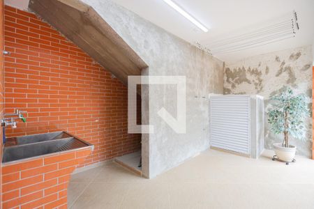 Casa à venda com 212m², 3 quartos e 3 vagas Casa à venda com 212m², 3 quartos e 3 vagasÁrea de serviço