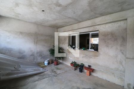 Casa à venda com 136m², 4 quartos e 1 vagaGaragem