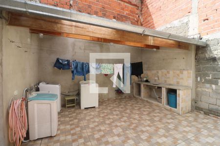 Casa à venda com 136m², 4 quartos e 1 vagaÁrea de Serviço C1 e C2