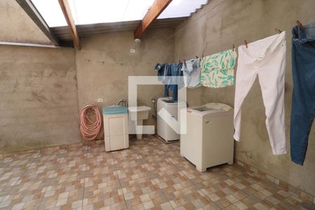 Casa à venda com 136m², 4 quartos e 1 vagaÁrea de Serviço C1 e C2