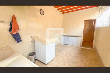 Casa à venda com 165m², 5 quartos e 3 vagasÁrea externa