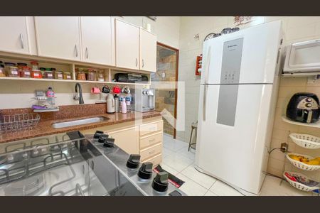 Casa à venda com 165m², 5 quartos e 3 vagasCozinha 