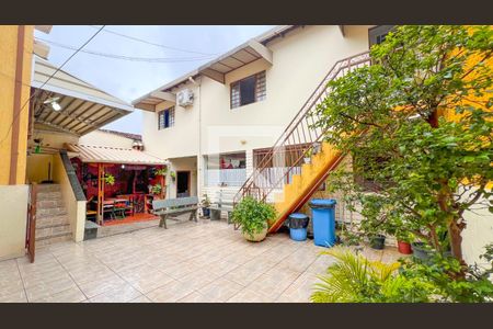 Casa à venda com 165m², 5 quartos e 3 vagasÁrea externa