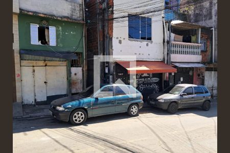 Casa à venda com 90m², 3 quartos e sem vaga Casa à venda com 90m², 3 quartos e sem vagaFachada