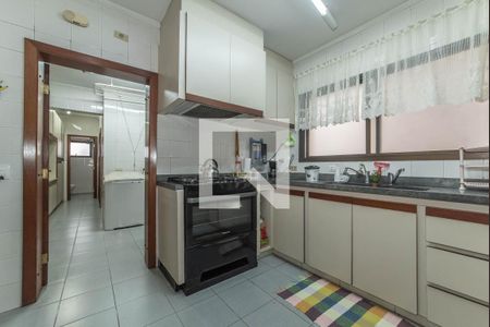 Apartamento à venda com 350m², 4 quartos e 4 vagas Apartamento à venda com 350m², 4 quartos e 4 vagasCozinha