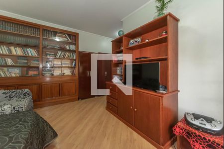 Apartamento à venda com 350m², 4 quartos e 4 vagas Apartamento à venda com 350m², 4 quartos e 4 vagasSuíte 3