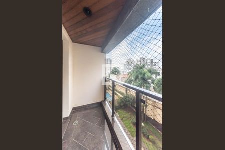 Apartamento à venda com 350m², 4 quartos e 4 vagas Apartamento à venda com 350m², 4 quartos e 4 vagasVaranda da Suíte 2