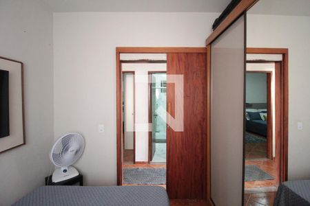 Casa à venda com 200m², 2 quartos e 3 vagasQuarto 2