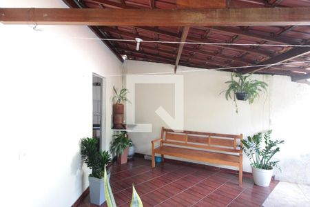 Casa à venda com 200m², 2 quartos e 3 vagasVaranda