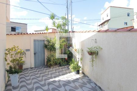 Casa à venda com 200m², 2 quartos e 3 vagasQuintal