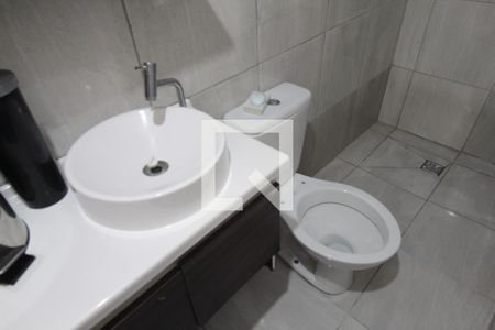 Casa à venda com 200m², 2 quartos e 3 vagasBanheiro de Serviço