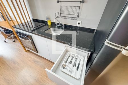 Studio para alugar com 27m², 1 quarto e sem vaga Studio para alugar com 27m², 1 quarto e sem vagaCozinha - Armários