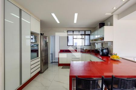 Apartamento para alugar com 252m², 4 quartos e 2 vagasCozinha