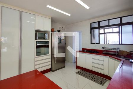 Apartamento para alugar com 252m², 4 quartos e 2 vagasCozinha