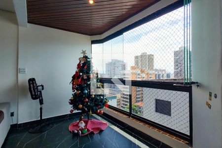 Apartamento para alugar com 252m², 4 quartos e 2 vagasVaranda - Sala