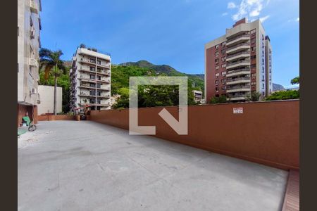 Apartamento à venda com 150m², 4 quartos e 3 vagas Apartamento à venda com 150m², 4 quartos e 3 vagasÁrea comum - Playground