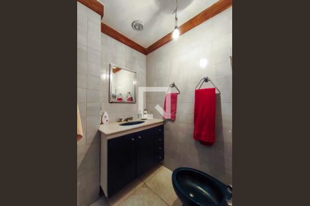 Apartamento à venda com 150m², 4 quartos e 3 vagas Apartamento à venda com 150m², 4 quartos e 3 vagasBanheiro da Suíte