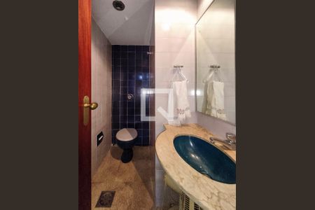 Apartamento à venda com 150m², 4 quartos e 3 vagas Apartamento à venda com 150m², 4 quartos e 3 vagasLavabo