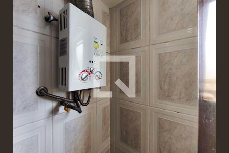 Apartamento à venda com 150m², 4 quartos e 3 vagas Apartamento à venda com 150m², 4 quartos e 3 vagasBanheiro Corredor