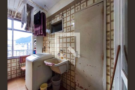 Apartamento à venda com 150m², 4 quartos e 3 vagas Apartamento à venda com 150m², 4 quartos e 3 vagasÁrea de Serviço