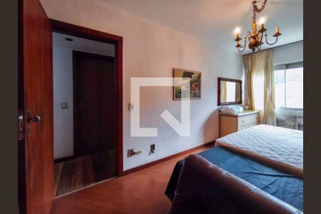 Apartamento à venda com 150m², 4 quartos e 3 vagas Apartamento à venda com 150m², 4 quartos e 3 vagasSuíte