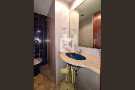 Apartamento à venda com 150m², 4 quartos e 3 vagas Apartamento à venda com 150m², 4 quartos e 3 vagasLavabo