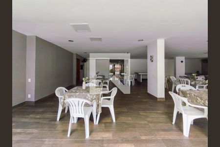 Apartamento à venda com 150m², 4 quartos e 3 vagas Apartamento à venda com 150m², 4 quartos e 3 vagasÁrea comum - Salão de festas