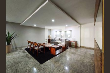 Apartamento à venda com 150m², 4 quartos e 3 vagas Apartamento à venda com 150m², 4 quartos e 3 vagasFachada e portaria