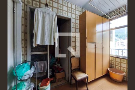 Apartamento à venda com 150m², 4 quartos e 3 vagas Apartamento à venda com 150m², 4 quartos e 3 vagasÁrea de Serviço