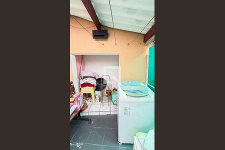 Casa à venda com 150m², 3 quartos e 2 vagas Casa à venda com 150m², 3 quartos e 2 vagasÁrea de Serviço