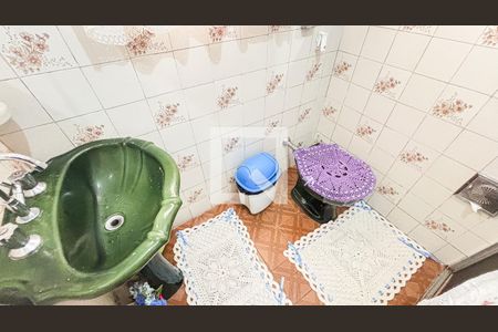 Casa à venda com 150m², 3 quartos e 2 vagas Casa à venda com 150m², 3 quartos e 2 vagasBanheiro