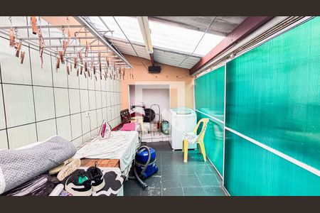 Casa à venda com 150m², 3 quartos e 2 vagas Casa à venda com 150m², 3 quartos e 2 vagasÁrea de Serviço