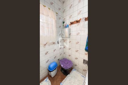 Casa à venda com 150m², 3 quartos e 2 vagas Casa à venda com 150m², 3 quartos e 2 vagasBanheiro