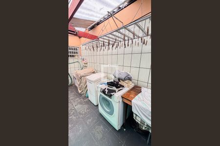 Casa à venda com 150m², 3 quartos e 2 vagas Casa à venda com 150m², 3 quartos e 2 vagasÁrea de Serviço