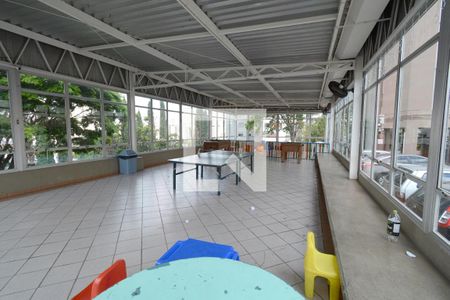 Apartamento à venda com 75m², 2 quartos e 1 vagaÁrea comum