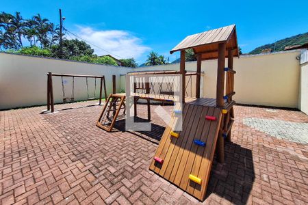 Casa à venda com 195m², 3 quartos e 2 vagas Casa à venda com 195m², 3 quartos e 2 vagasÁrea comum - Playground