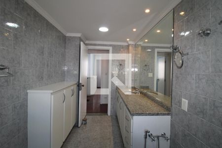 Apartamento para alugar com 212m², 3 quartos e 2 vagasBanheiro 1