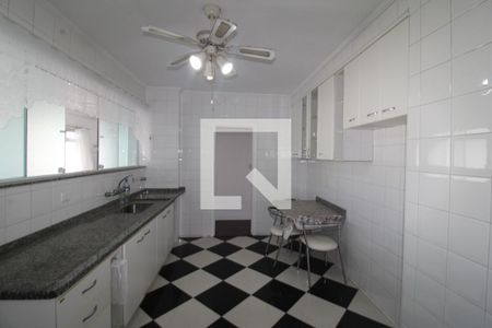 Apartamento para alugar com 212m², 3 quartos e 2 vagasCozinha