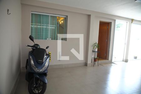 Casa à venda com 230m², 3 quartos e 2 vagasÁrea comum