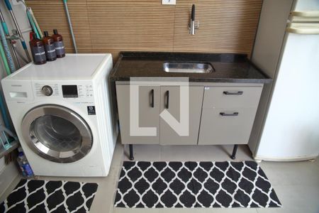 Casa à venda com 230m², 3 quartos e 2 vagasÁrea de serviço 