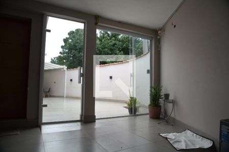 Casa à venda com 230m², 3 quartos e 2 vagasÁrea comum