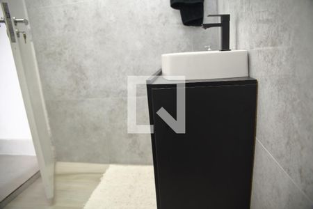 Casa à venda com 230m², 3 quartos e 2 vagasBanheiro